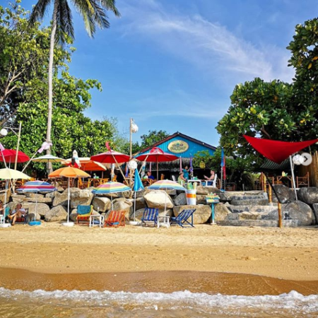 Screenshot_2019-11-18 Peter Sperlich auf Instagram „A good quiet place to jump into the water #thailand #kohsamui #silentbe[...].png
